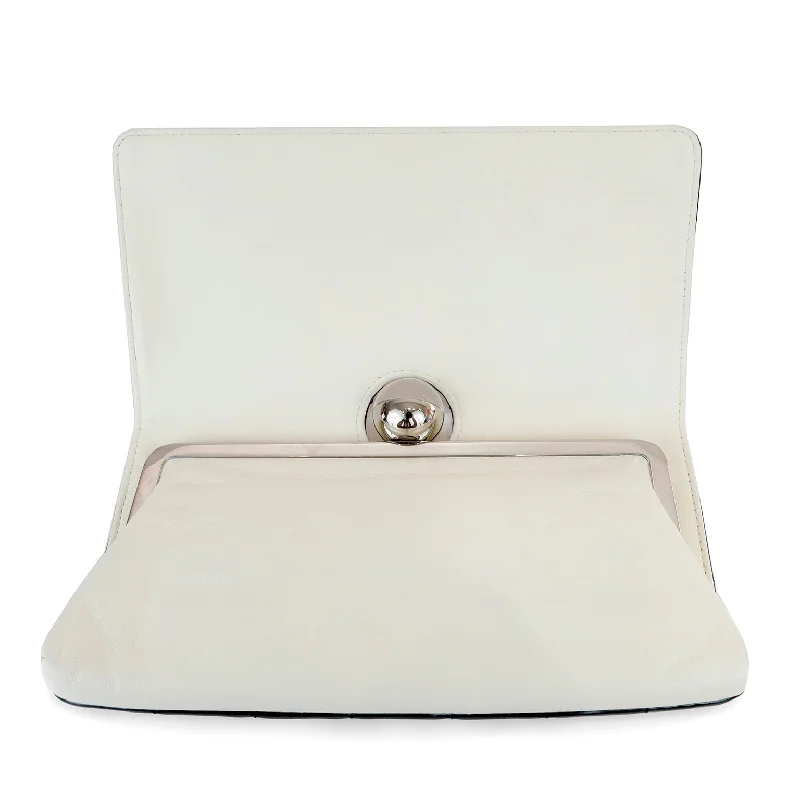 Durable And Cheap Bags Chanel Black and White Lambskin Square Stitched Clutch with Lucite Knob Durable And Cheap Bags Chanel Black and White Lambskin Square Stitched Clutch with Lucite Knob